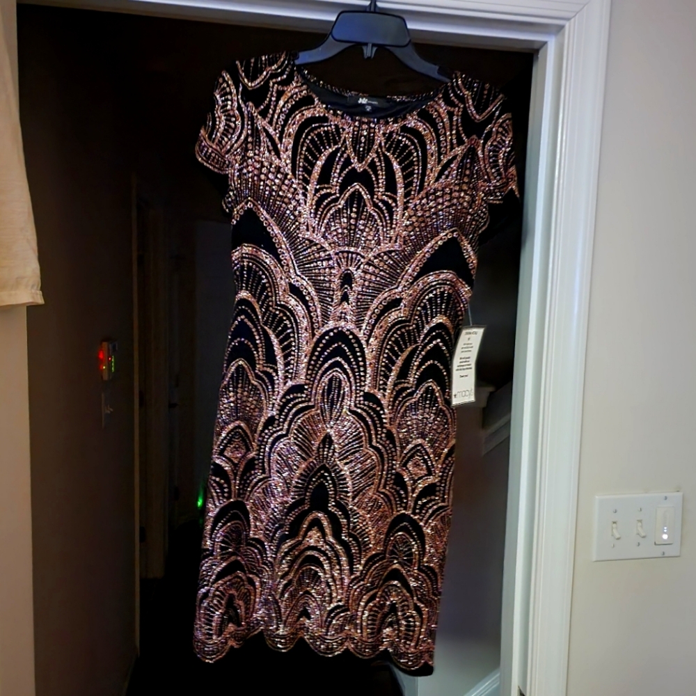 Women's Jump Apparel Dress Black/Gold